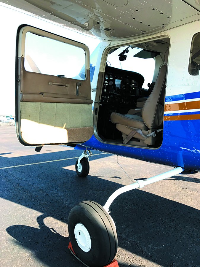cessna 210 centurion wide cabin doors